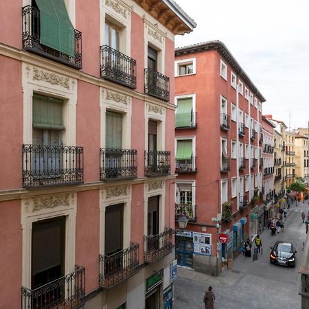 3 Bedrooms 1 Bathroom Furnished - Lavapies- Mintystay Madrid Bagian luar foto