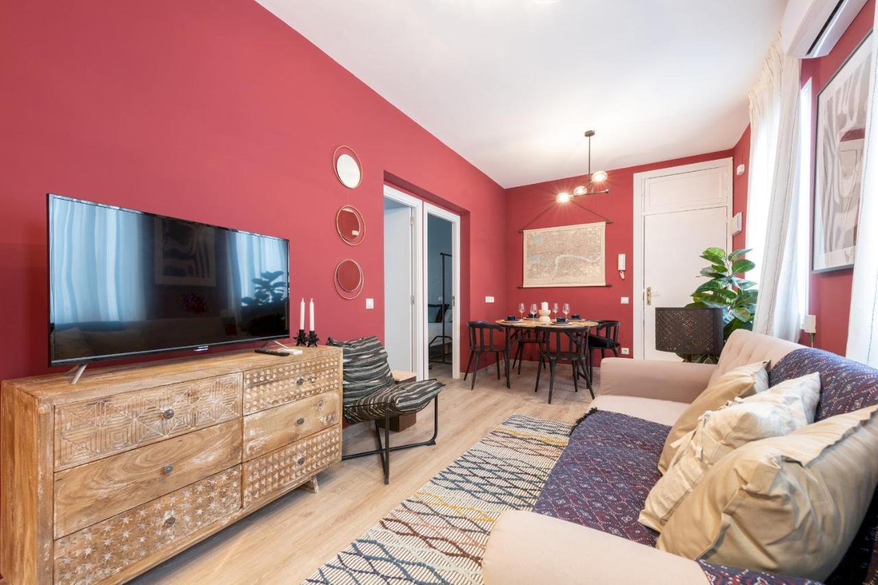 3 Bedrooms 1 Bathroom Furnished - Lavapies- Mintystay Madrid Bagian luar foto