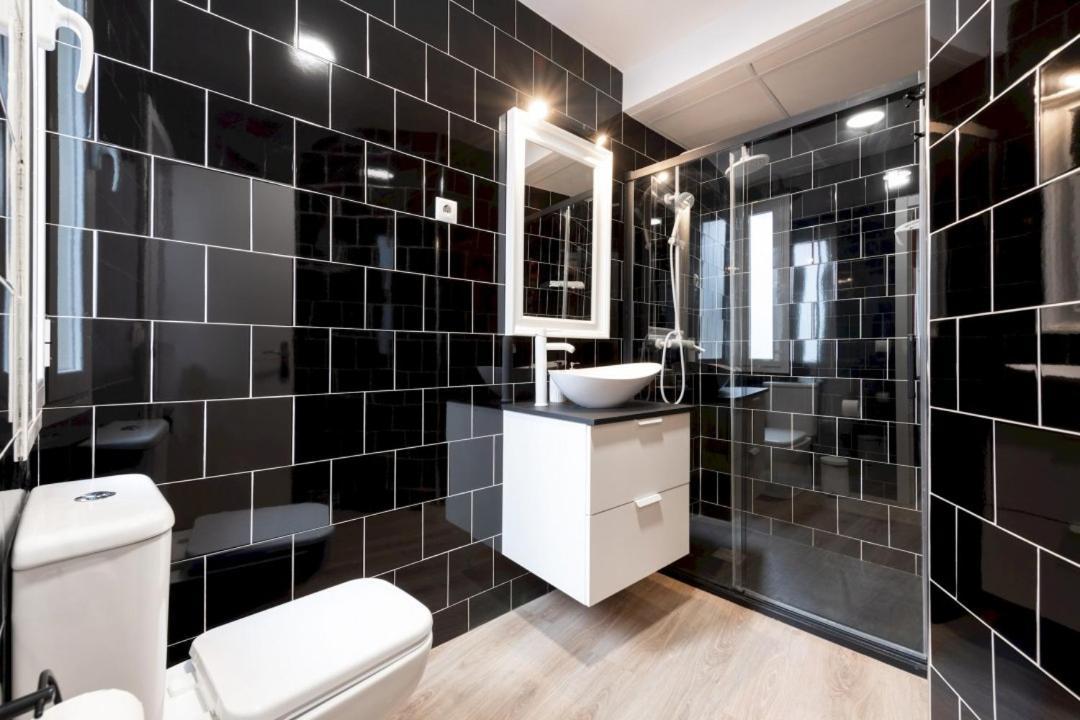 3 Bedrooms 1 Bathroom Furnished - Lavapies- Mintystay Madrid Bagian luar foto